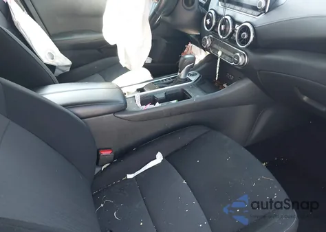 2021 Nissan Sentra Sv Xtronic Cvt z USA, uszkodzony, nr VIN 3N1AB8CV1MY277940